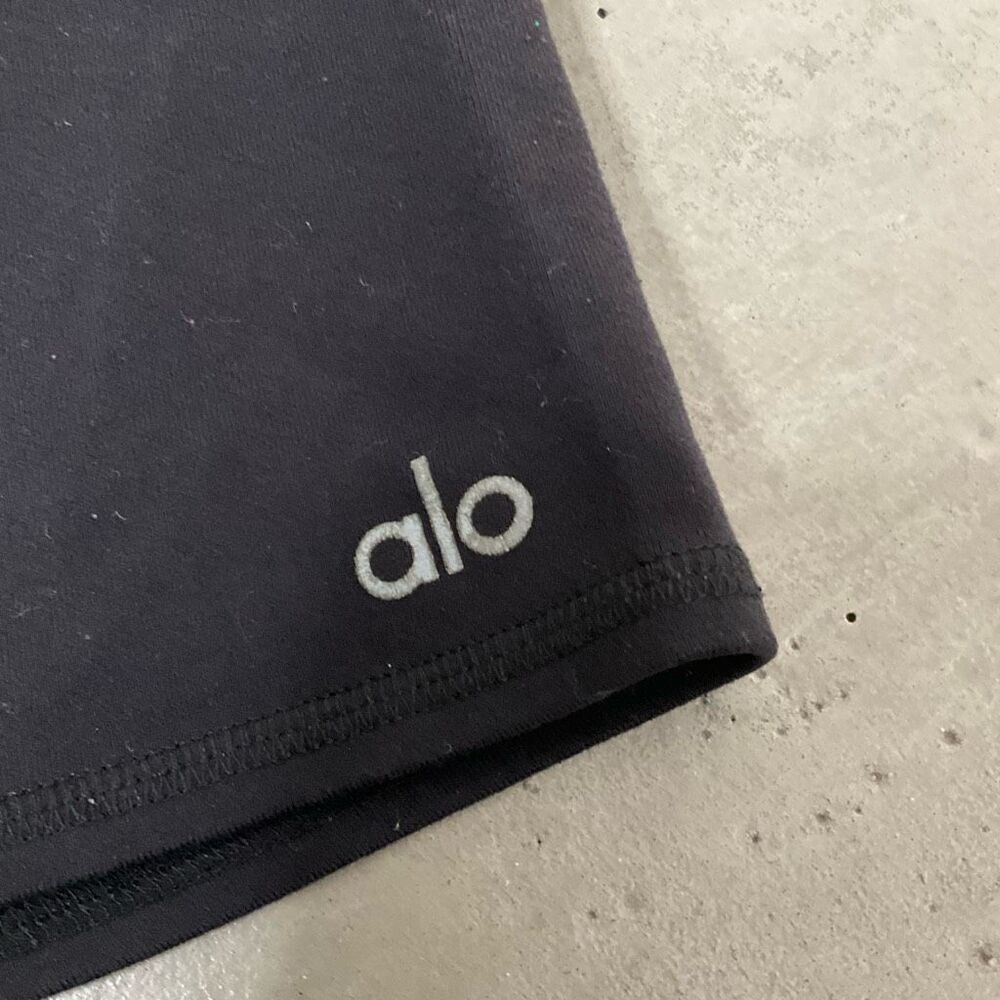 SOLD- Alo Yoga Bike Shorts - Picture 7 of 9